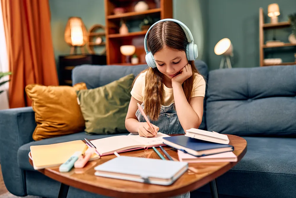 Reading Comprehension Program vs Tutoring: Which Is Better for Your Child?