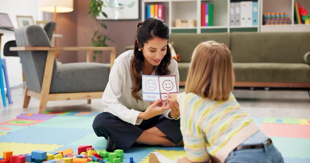 How Visualization Improves Reading Comprehension