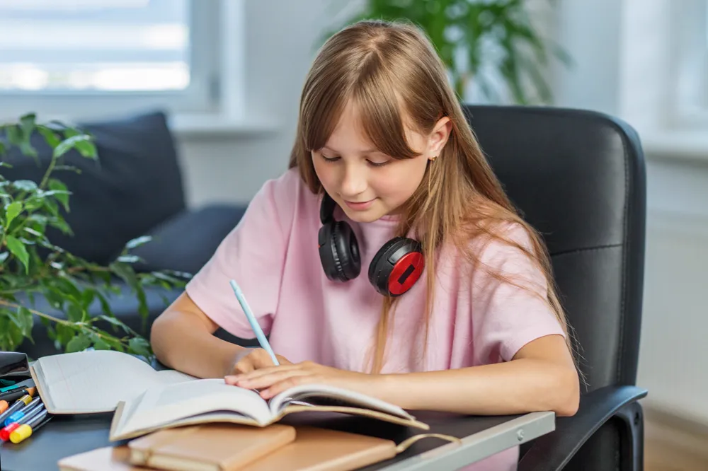 Signs Your Child Needs Reading Comprehension Help (By Grade Level)